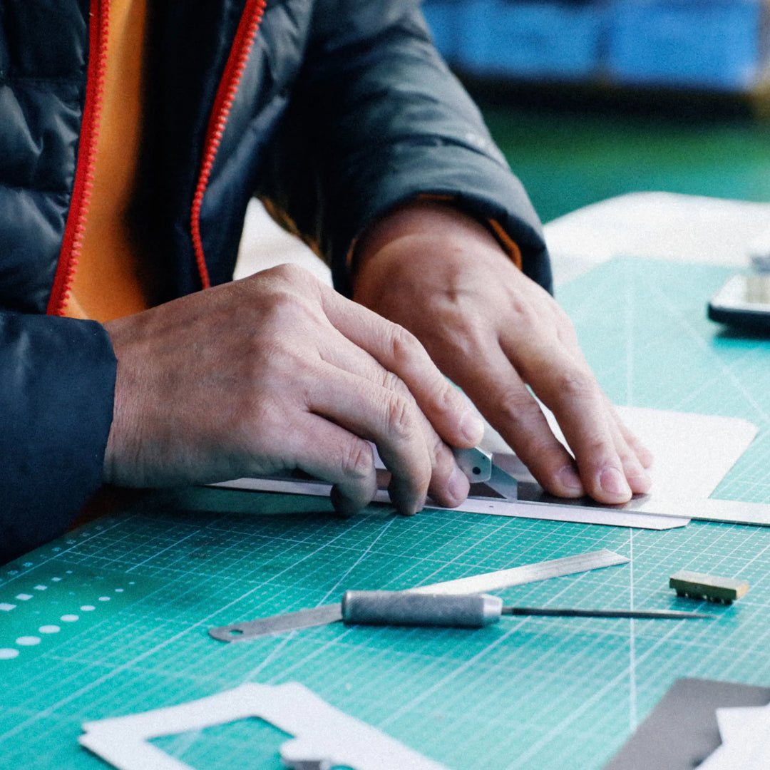TILONSTAR cutting premium wallet materials to precise specifications