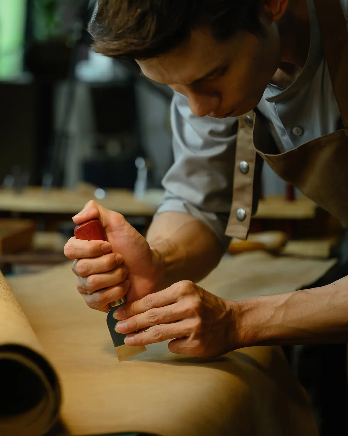 TILONSTAR crafts leather wallets in workshop with ISO, BSCI, Sedex, GRS and RCS certifications